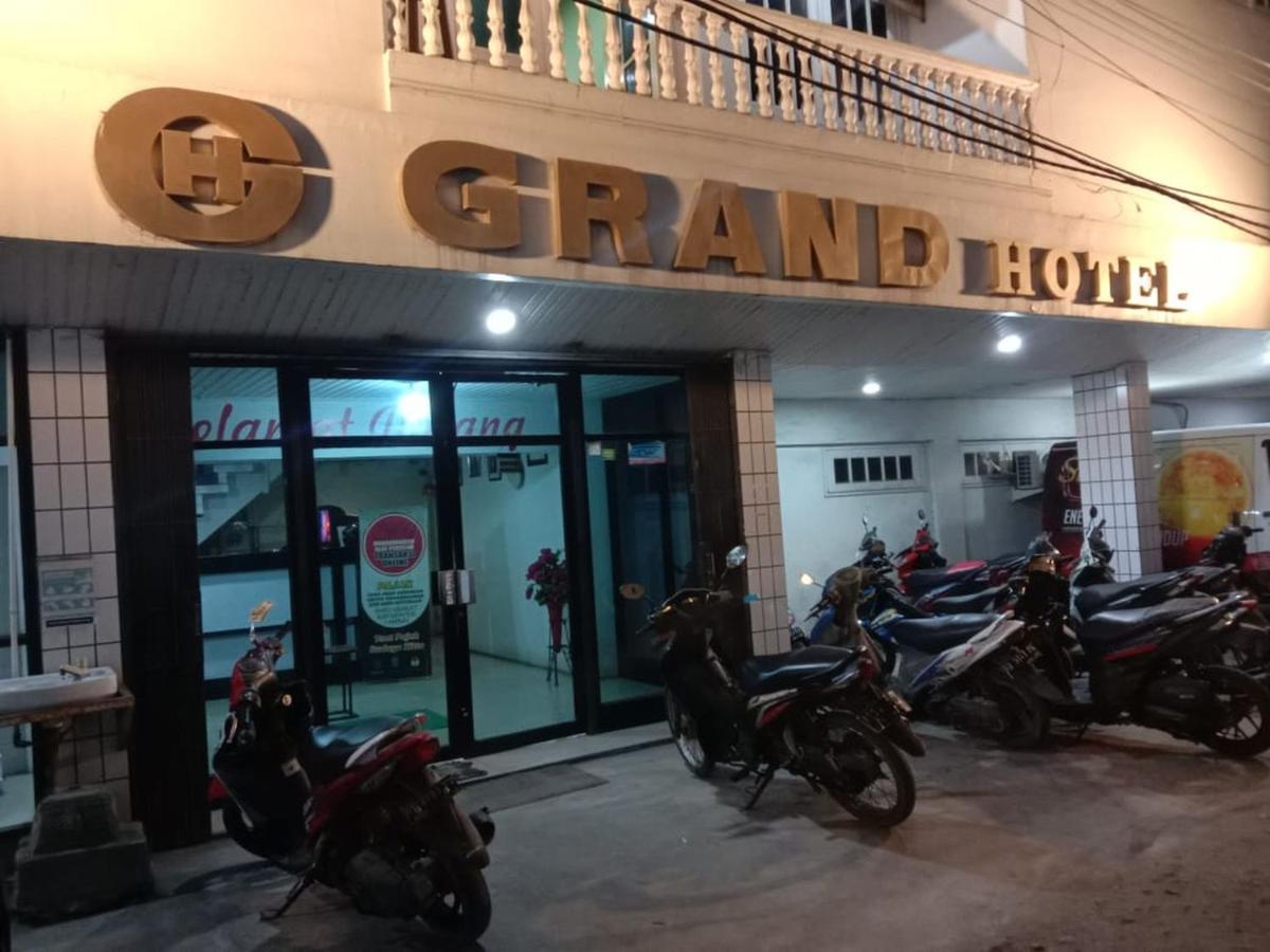 Grand Hotel Pemangkat 외부 사진